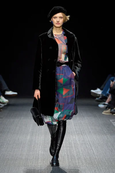 Look 50